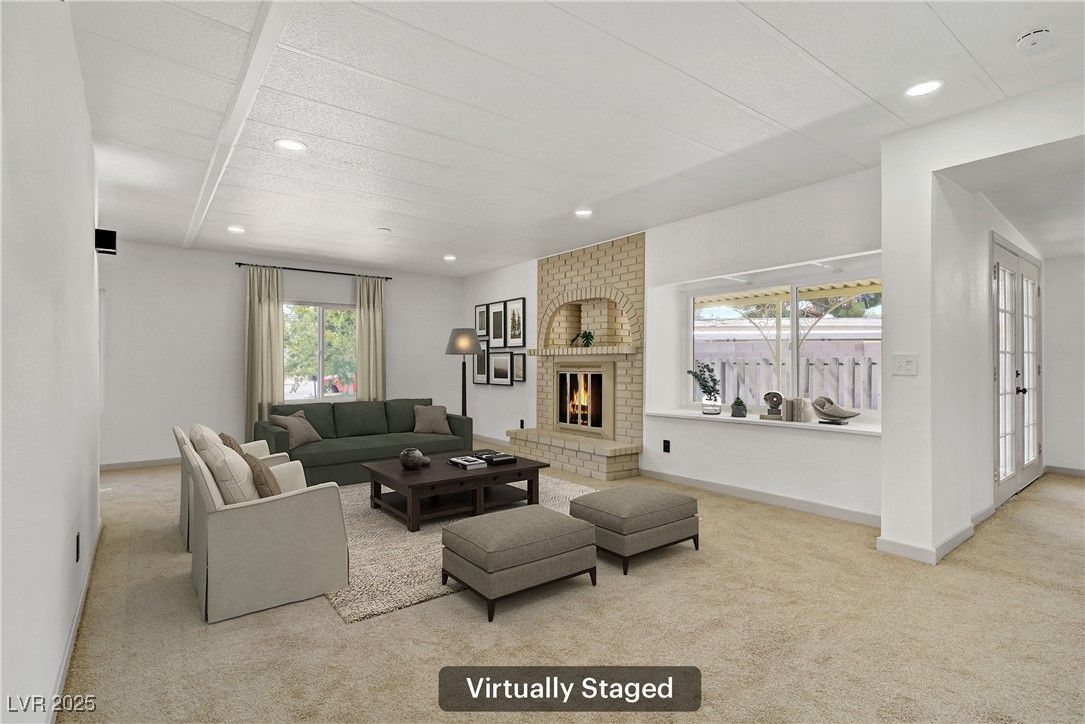 153 Sir Thomas Drive — photo 2