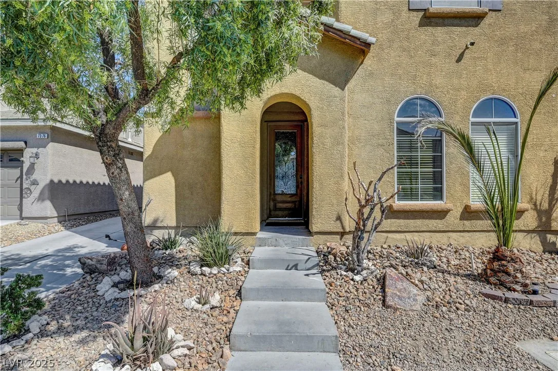 7384 Emerald Glow Street — photo 4