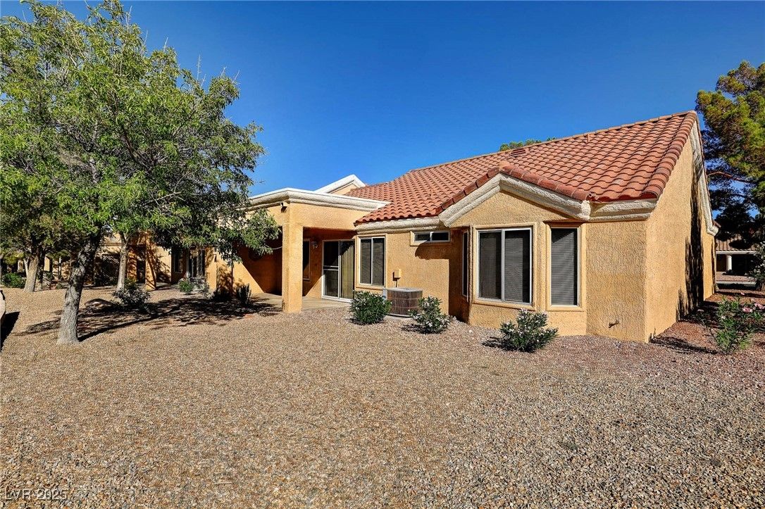 2501 Showcase Drive — photo 2