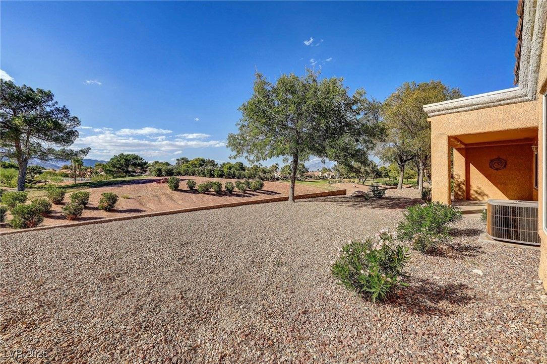 2501 Showcase Drive — photo 3
