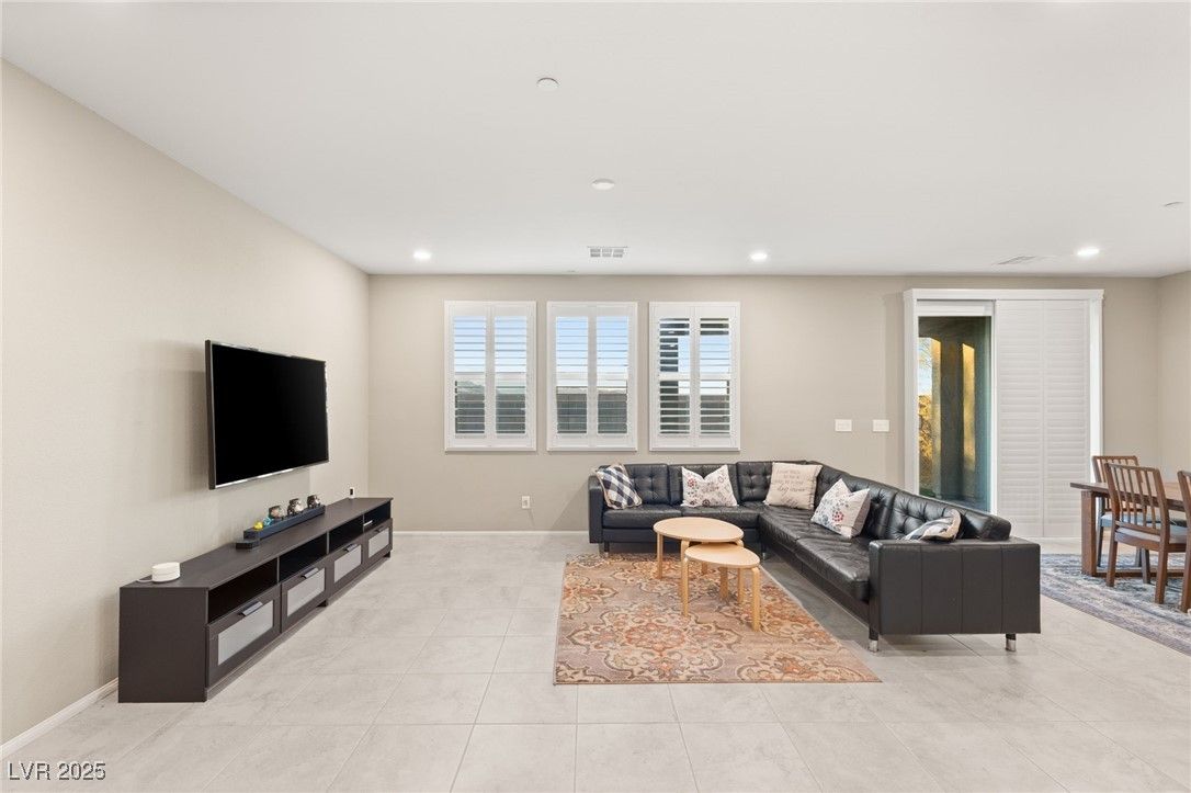 964 Midnight View Avenue — photo 3