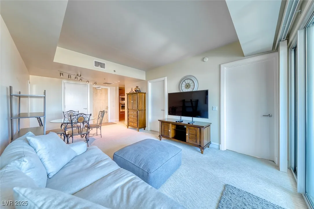 2700 Las Vegas Boulevard 906 — photo 2