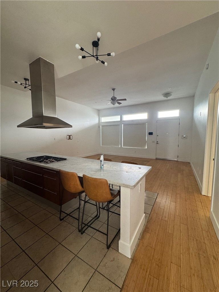 2775 West Pebble Road 501 — photo 4 of 13