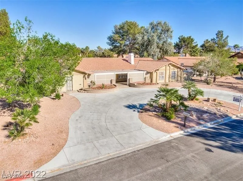2249 Darwin Circle — photo 5