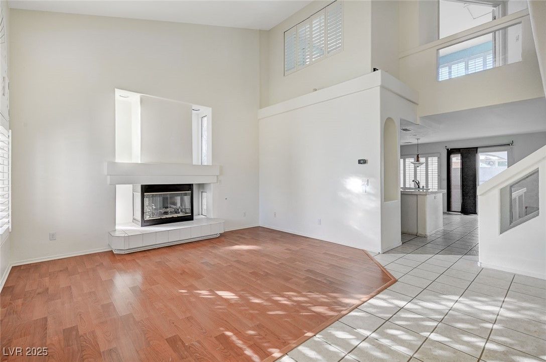 8776 Country View Avenue — photo 4 of 43