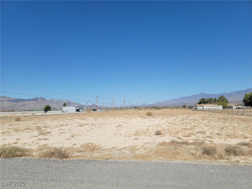 20 East Patricia Circle — photo 2 of 3