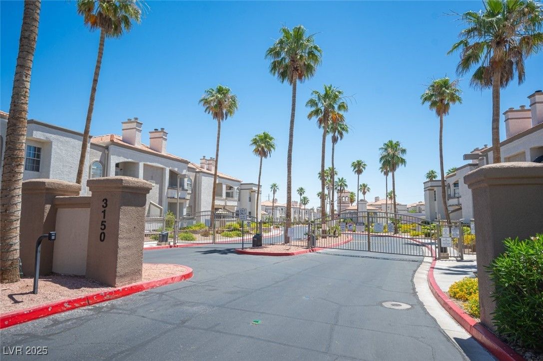 3150 Soft Breezes Drive 2220 — photo 4