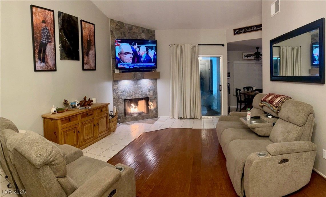 533 Calypso Drive — photo 2 of 19