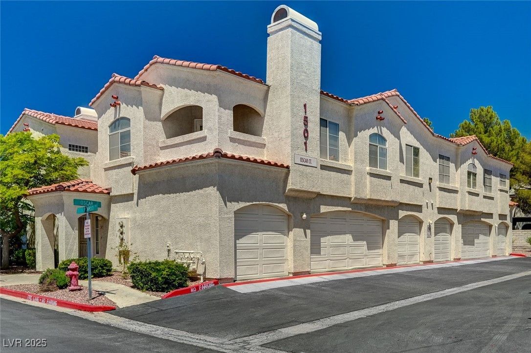 1501 Oscar Court 101 — photo 1