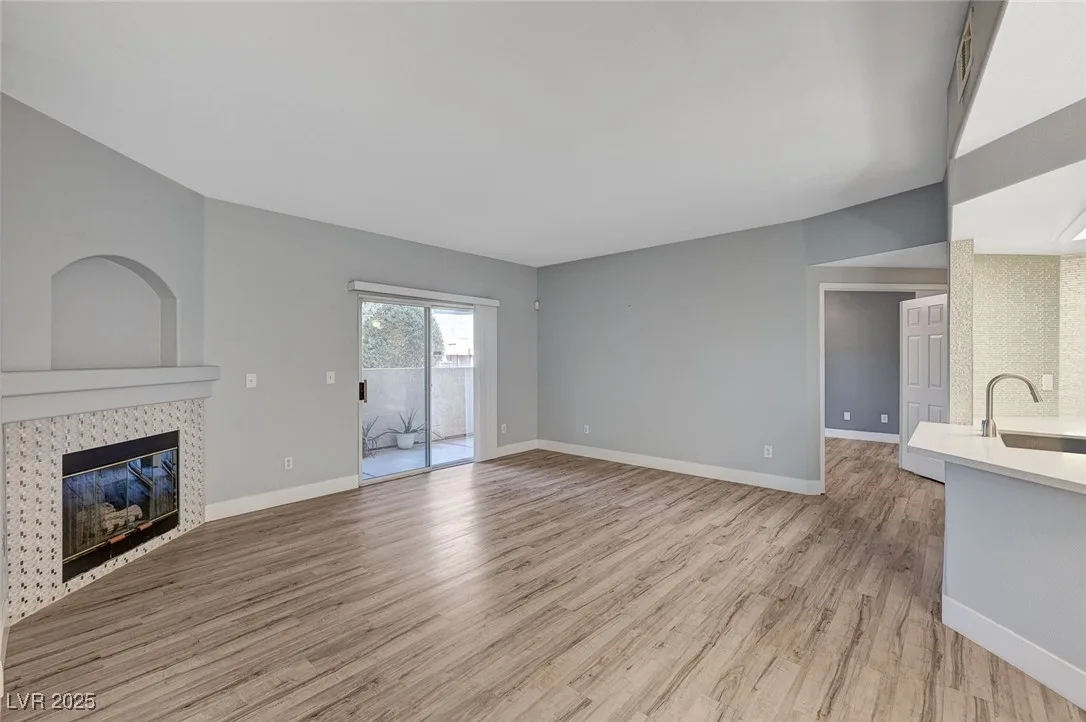 1501 Oscar Court 101 — photo 3