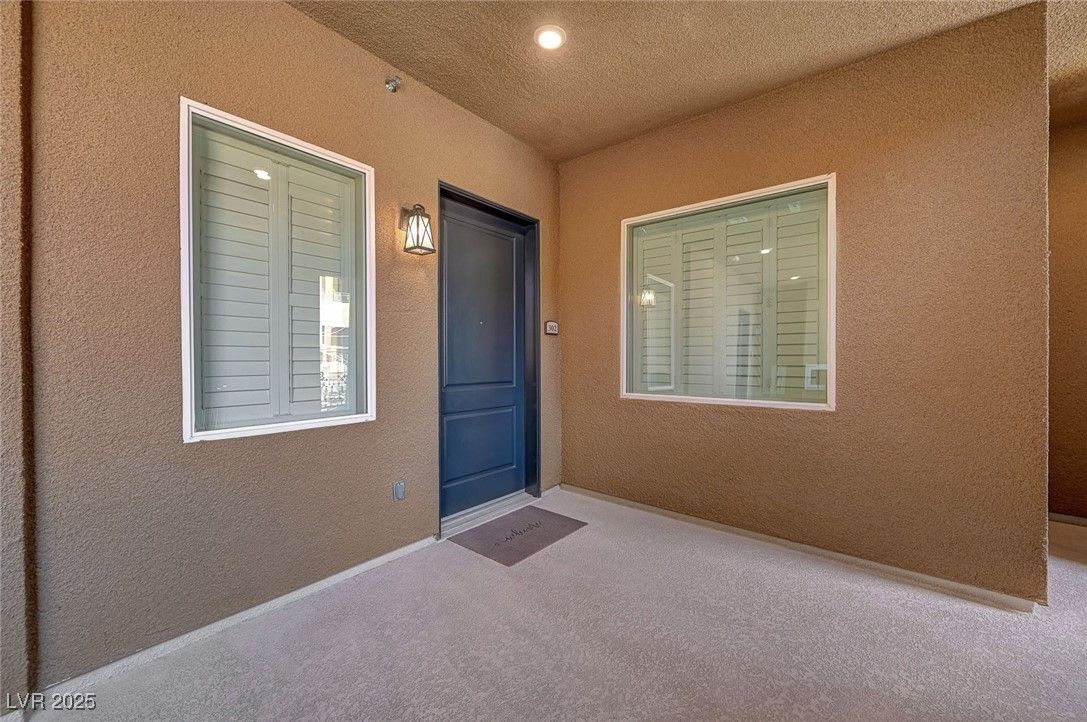 9129 Las Manaitas Avenue 302 — photo 3