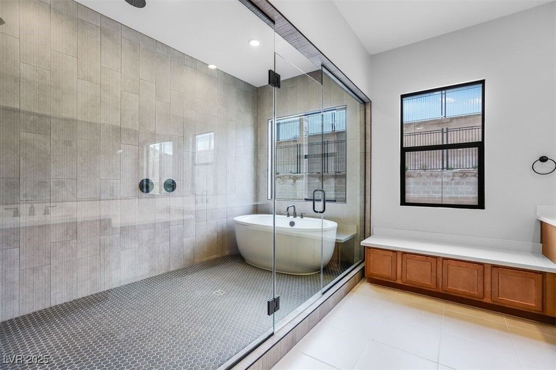 597 Stowell Avenue — photo 5 of 36