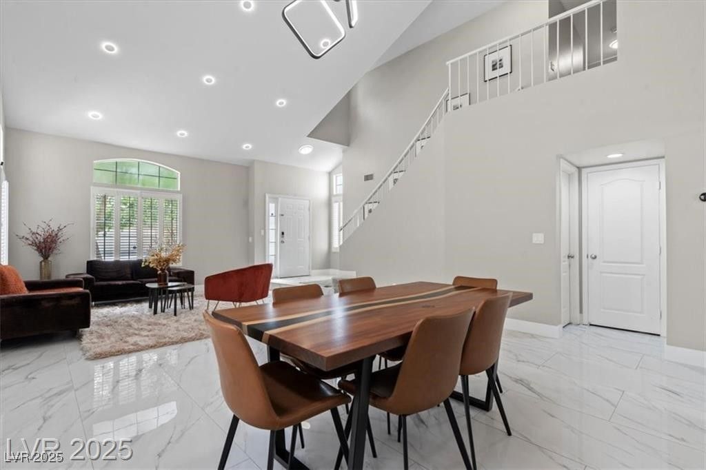 9416 Rolling Ridge Lane — photo 5 of 34
