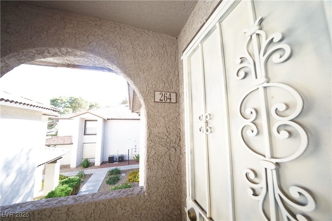 2606 South Durango Drive 264 — photo 2
