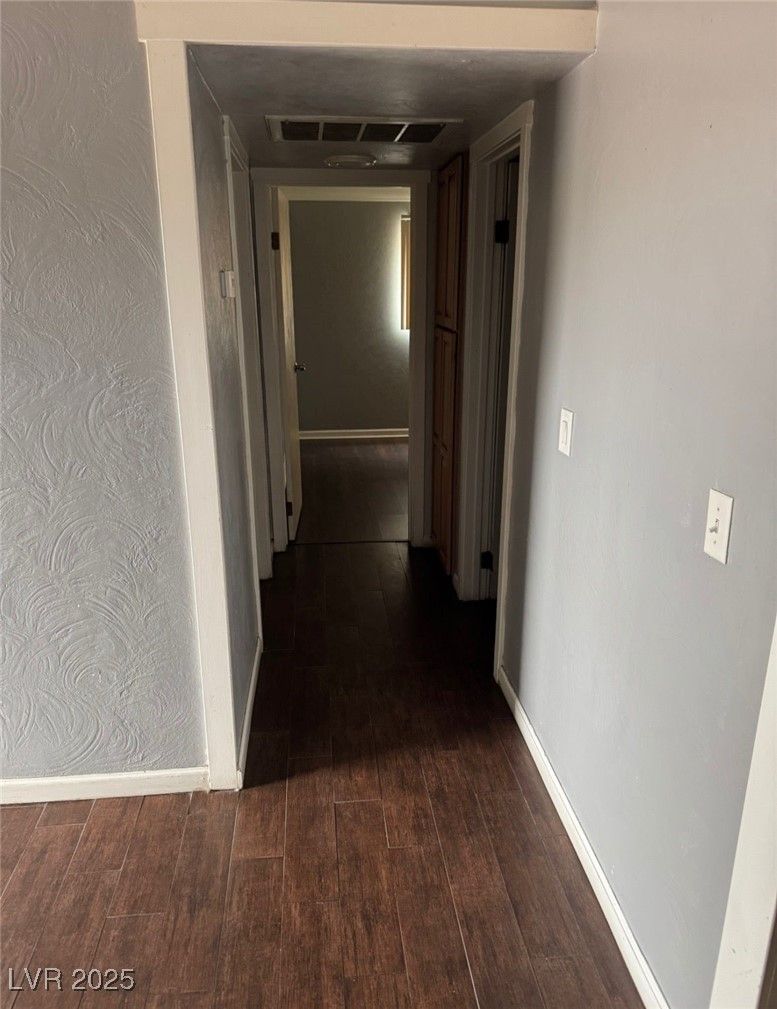 585 South Royal Crest Circle 13 — photo 5 of 6