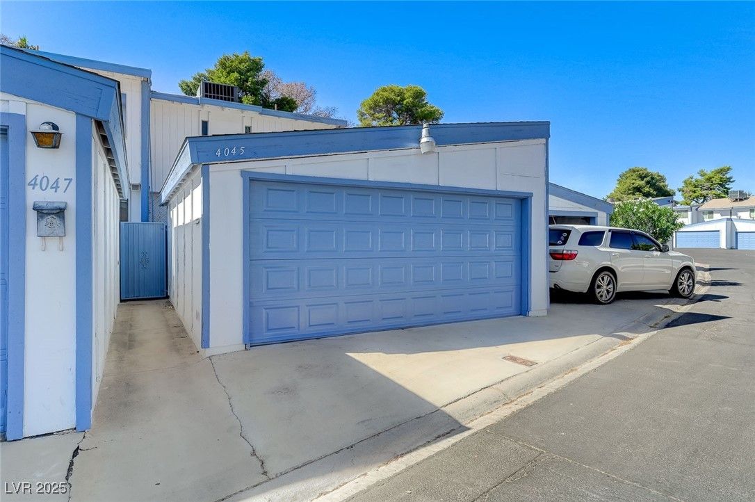 4045 Great Plains Way — photo 4