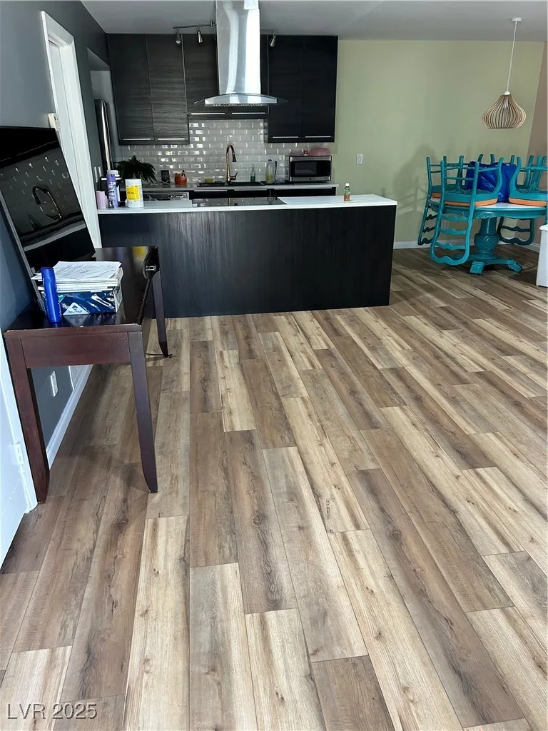1454 Elizabeth Avenue 3 — photo 3