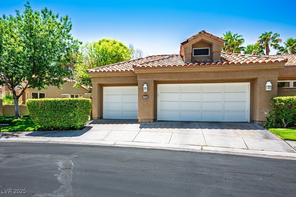 8236 Round Hills Circle — photo 3