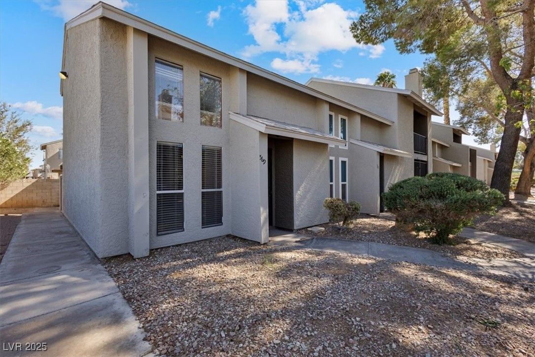 569 Sellers Place — photo 4