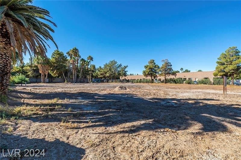 3515 East Sunset Road — photo 3 of 11