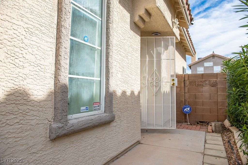 6984 Wineberry Drive — photo 3