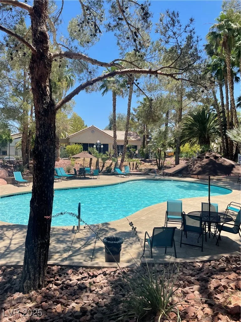3042 Tarpon Drive 202 — photo 2