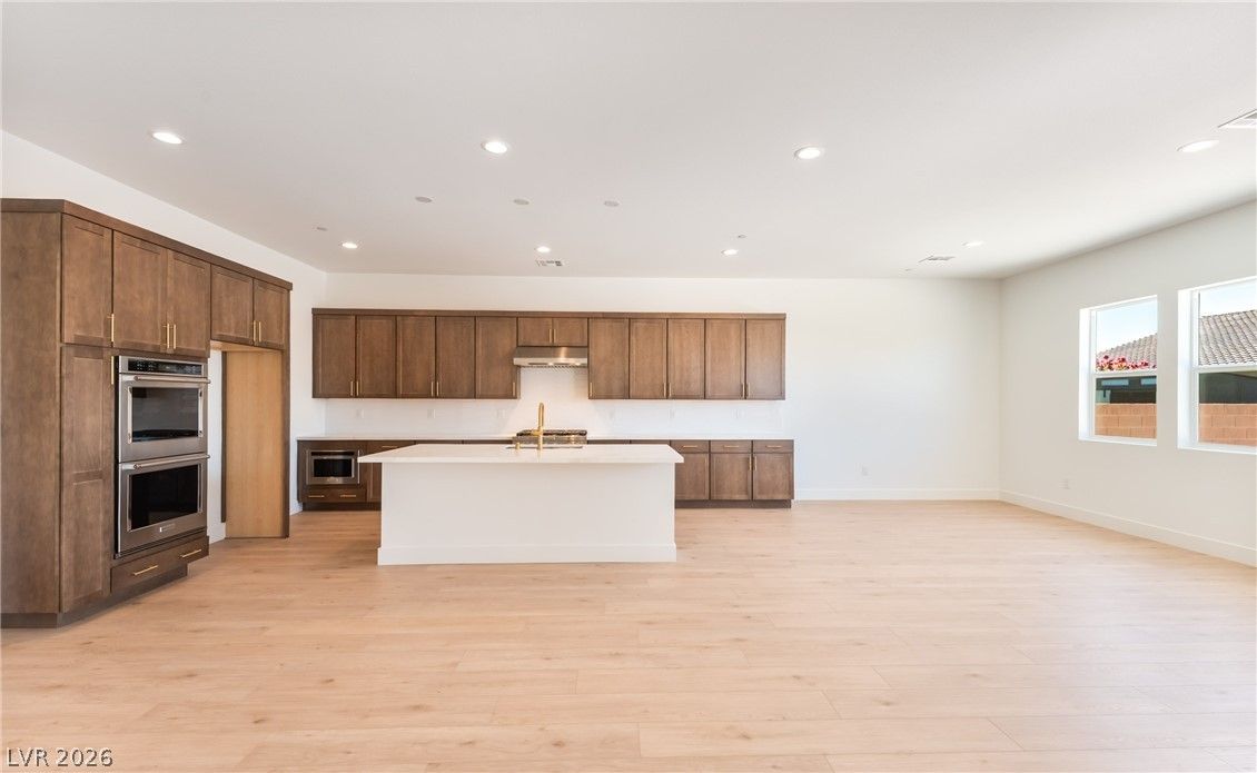 5721 Kings Bluff Avenue — photo 3 of 19