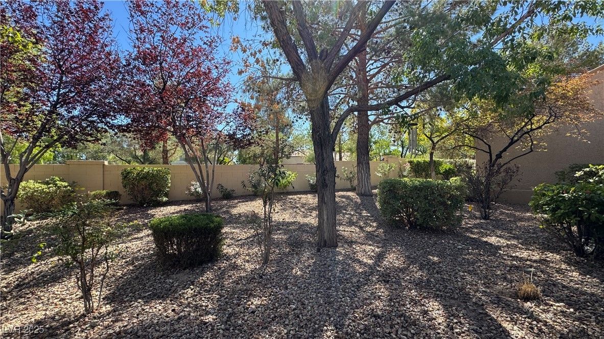 2202 Spring Water Drive — photo 5 of 27