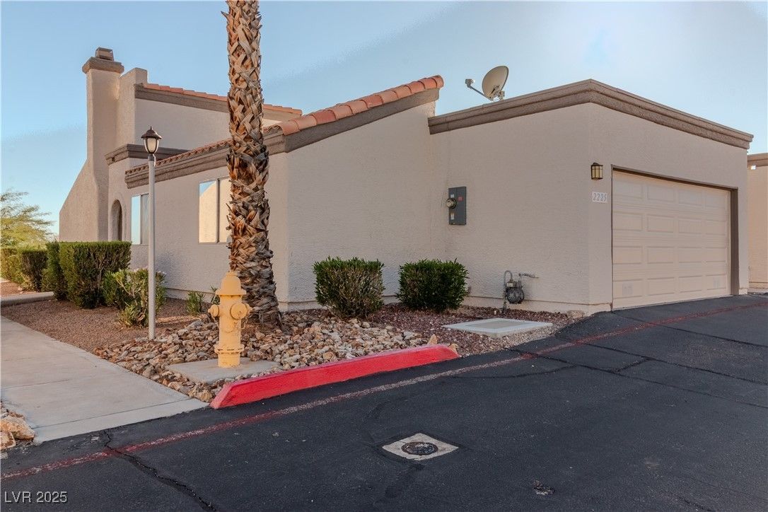 2225 Pebble Creek Lane — photo 4