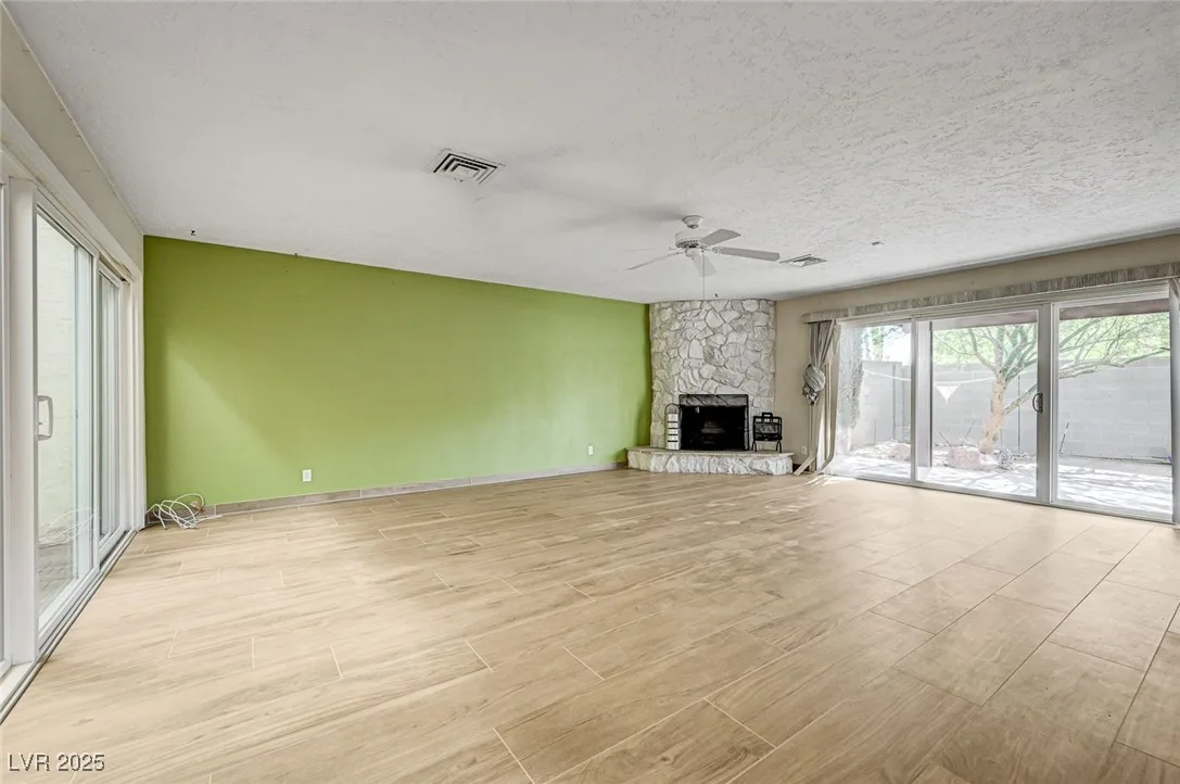 2475 Swan Lane — photo 5