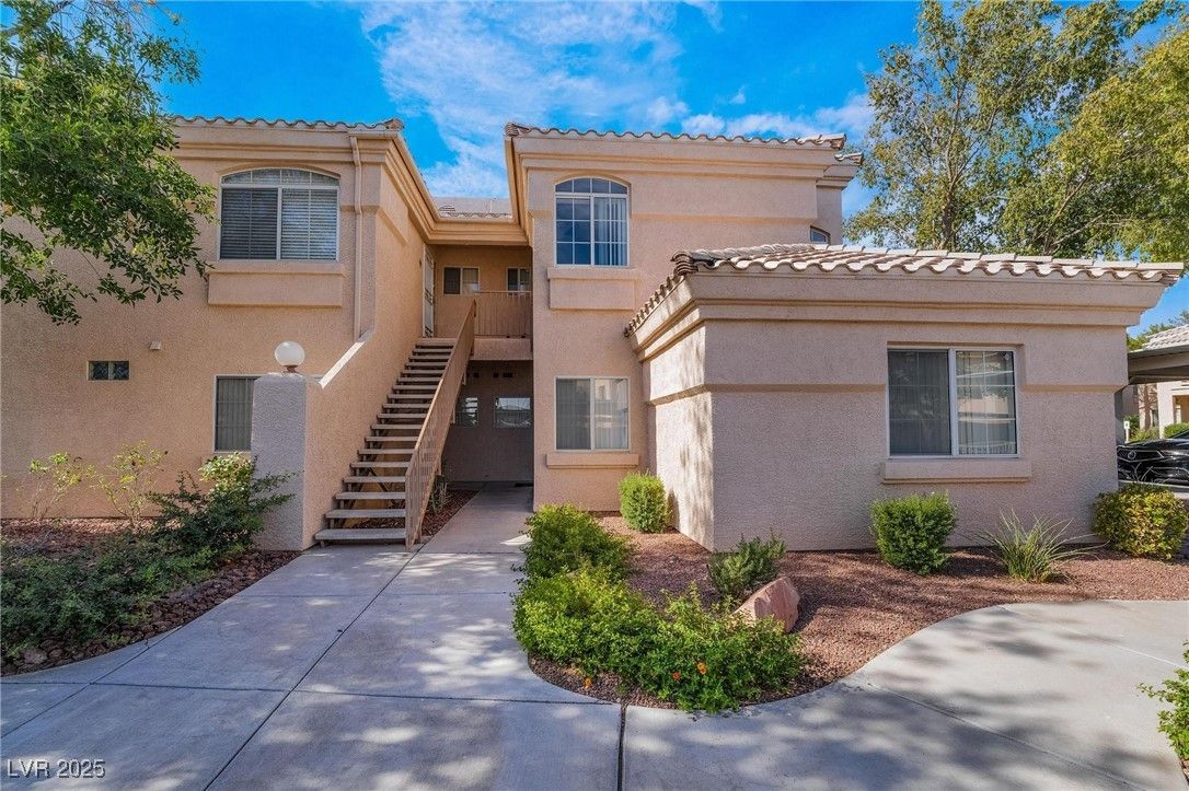 7400 West Flamingo Road 2013 — photo 2 of 32
