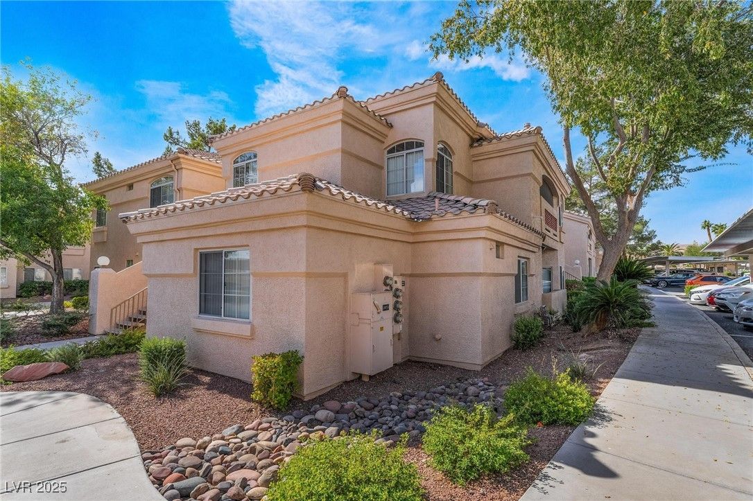 7400 West Flamingo Road 2013 — photo 3 of 32