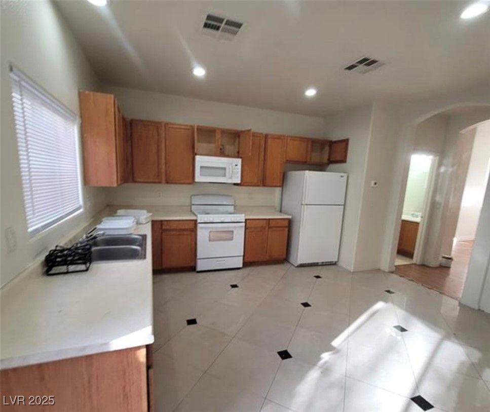 6848 Mesita Avenue — photo 3