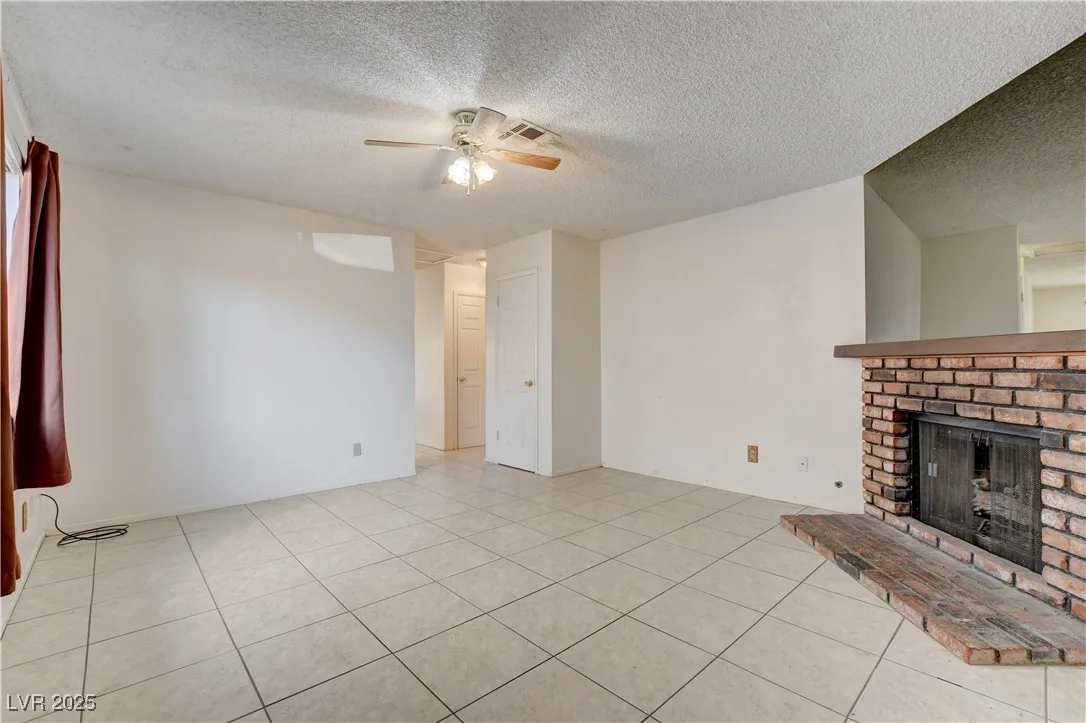 511 Chelsea Drive — photo 3 of 21