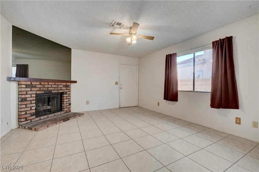 511 Chelsea Drive — photo 4 of 21