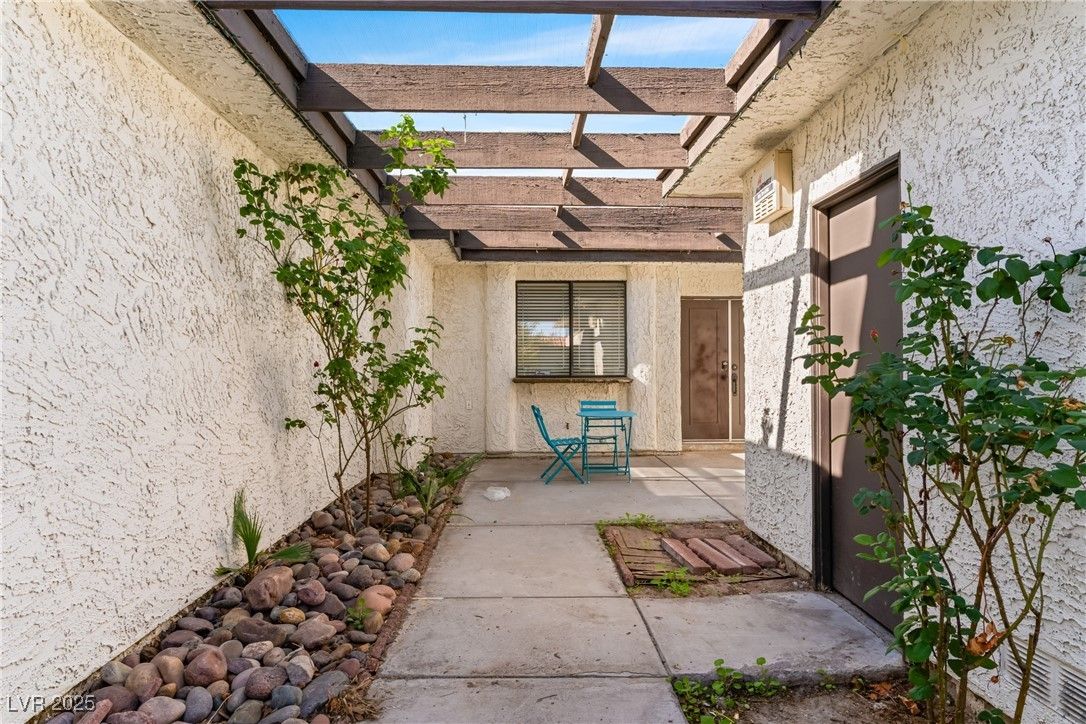 4533 Madreperla Street — photo 5