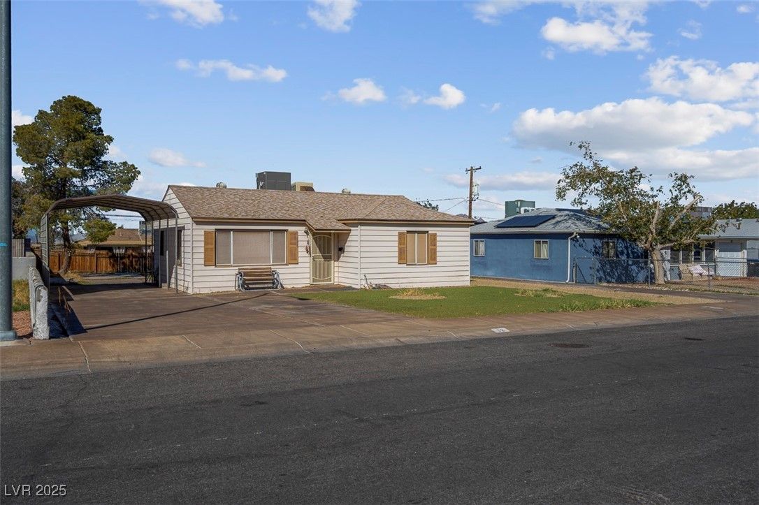 32 Mallory Street — photo 4 of 25