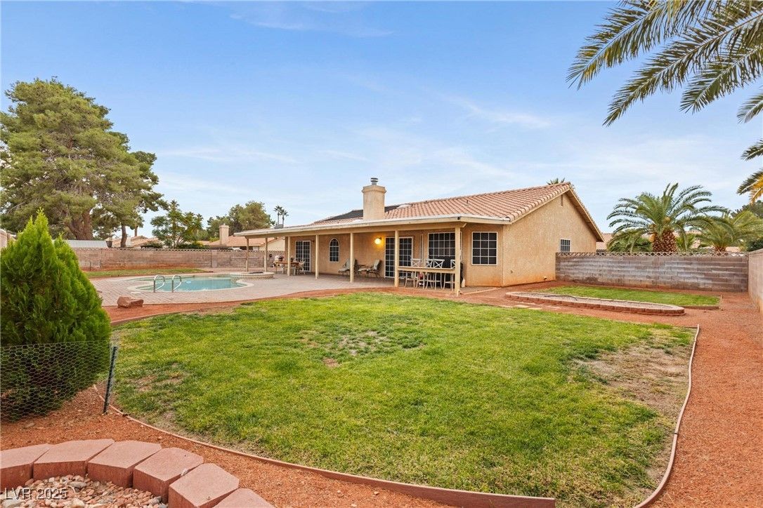 7530 Demona Drive — photo 4