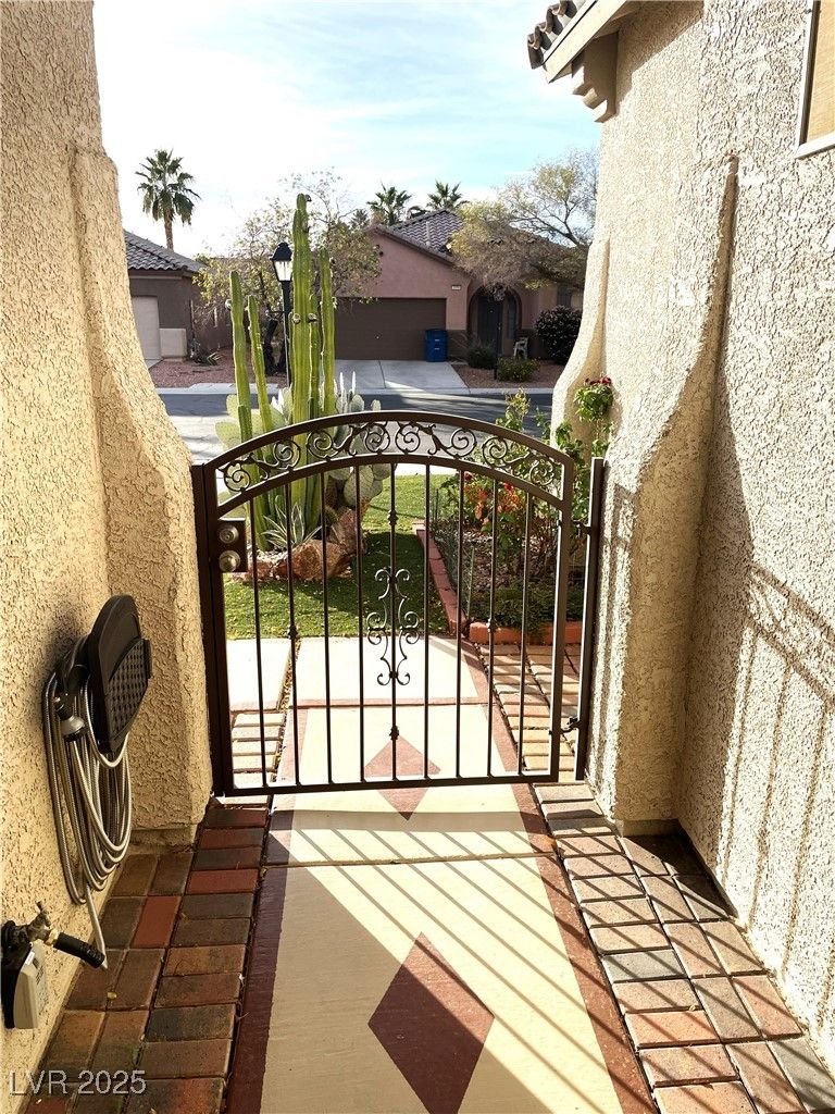 3562 Driving Range Street — photo 3 of 31
