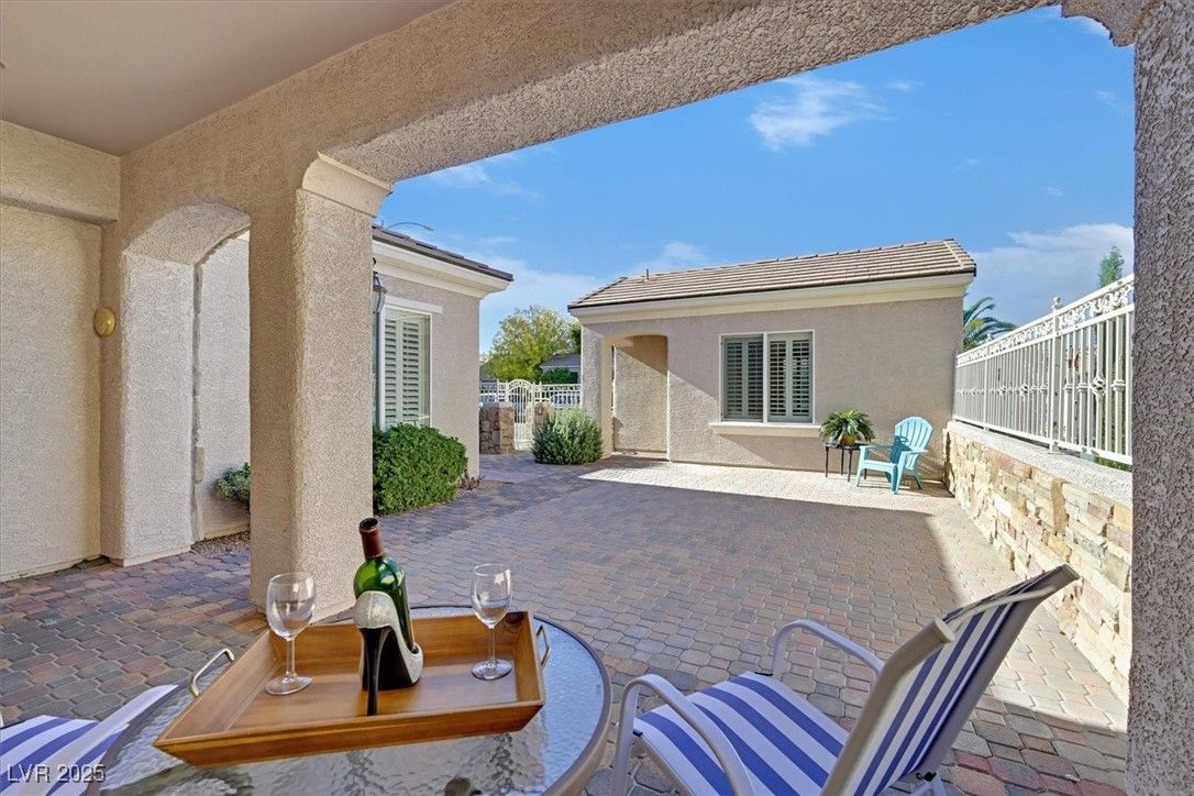 2164 Sawtooth Mountain Drive — photo 3