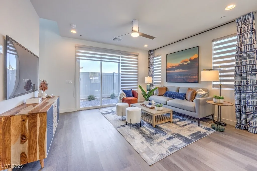 9420 Titania Dawn Street — photo 5
