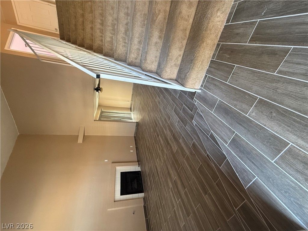 2823 Shannon Cove Drive — photo 3