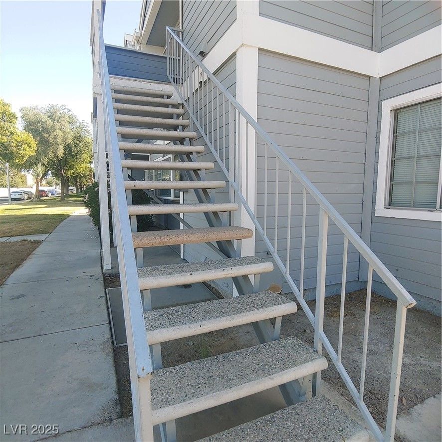 1884 Nebula Drive 276 — photo 2 of 11