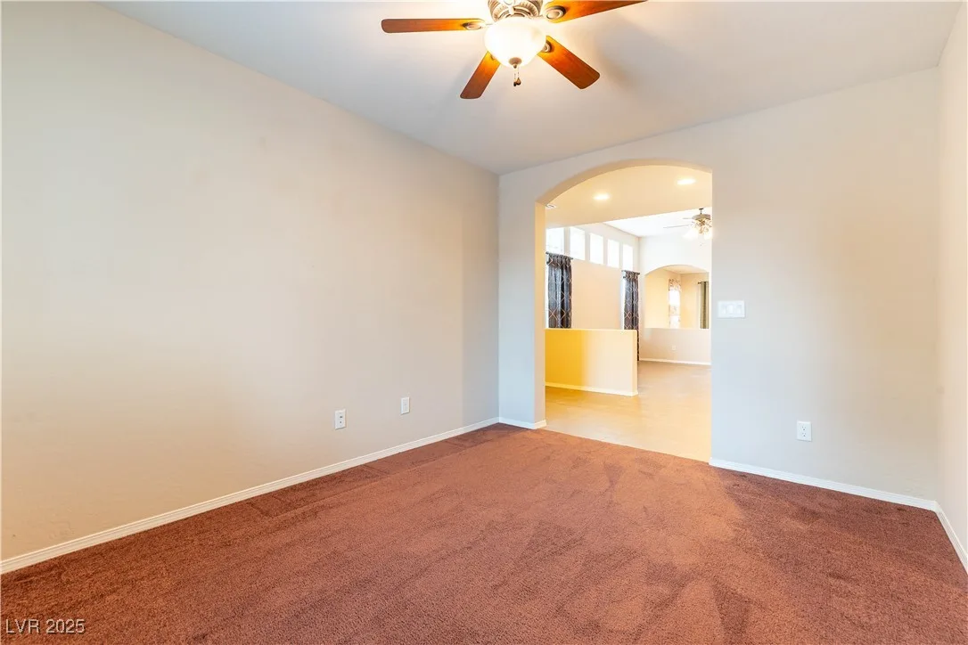 3813 Rocklin Peak Avenue — photo 4