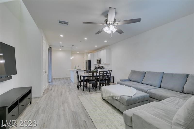 782 North Water Street — photo 4 of 33
