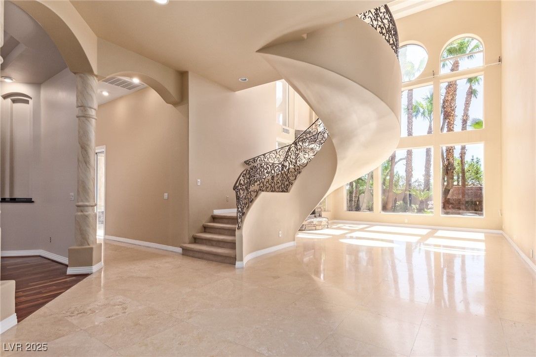 1008 Trophy Hills Drive — photo 5