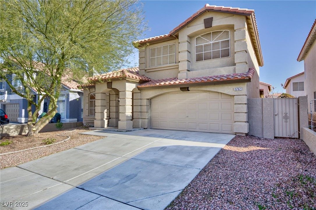 9762 Silver Dusk Court — photo 2