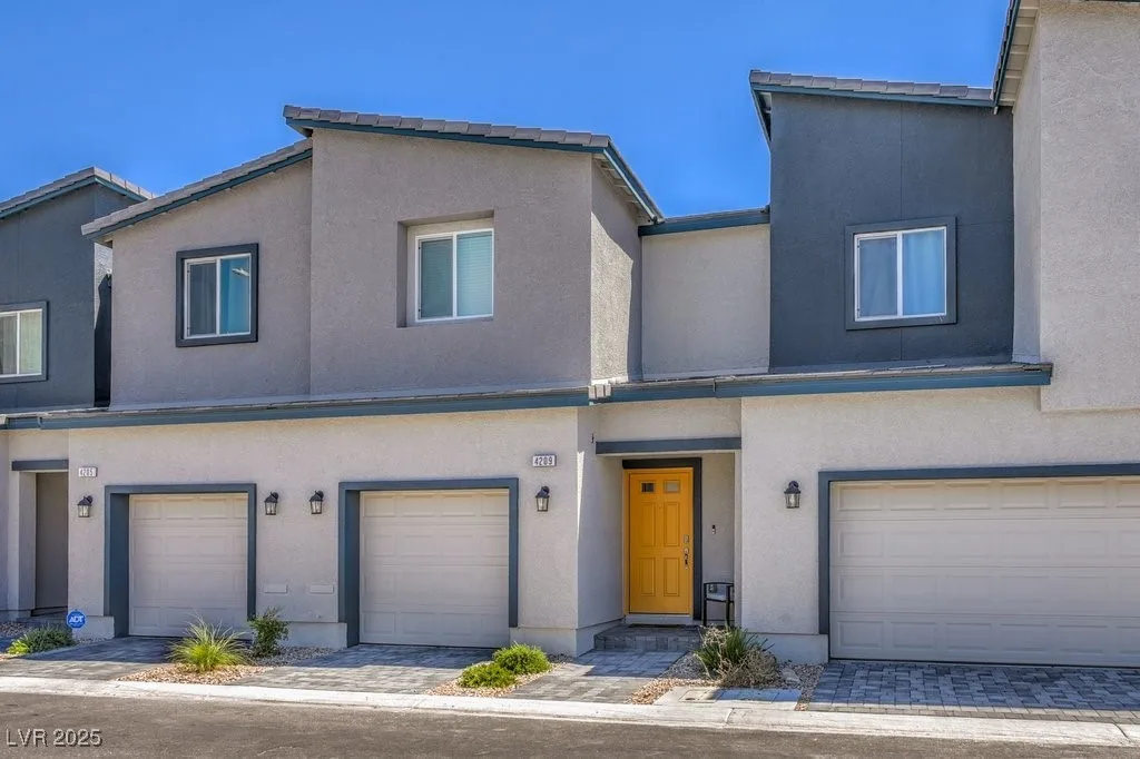 4209 Venus Falls Avenue — photo 2