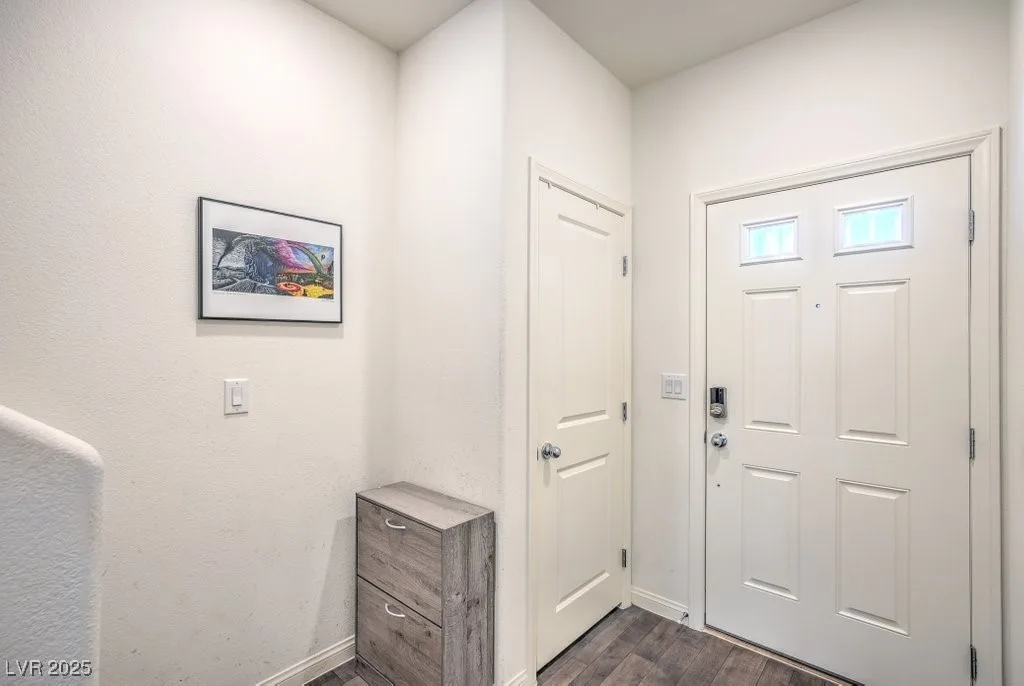 4209 Venus Falls Avenue — photo 5