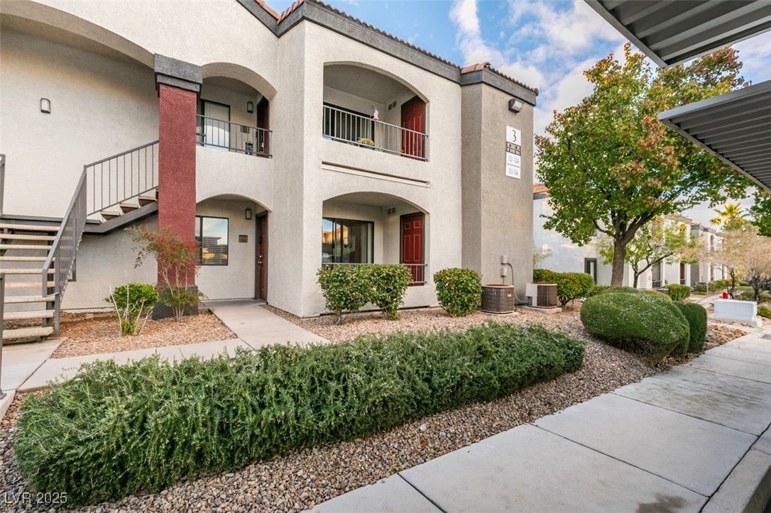 950 Seven Hills Drive 311 — photo 1